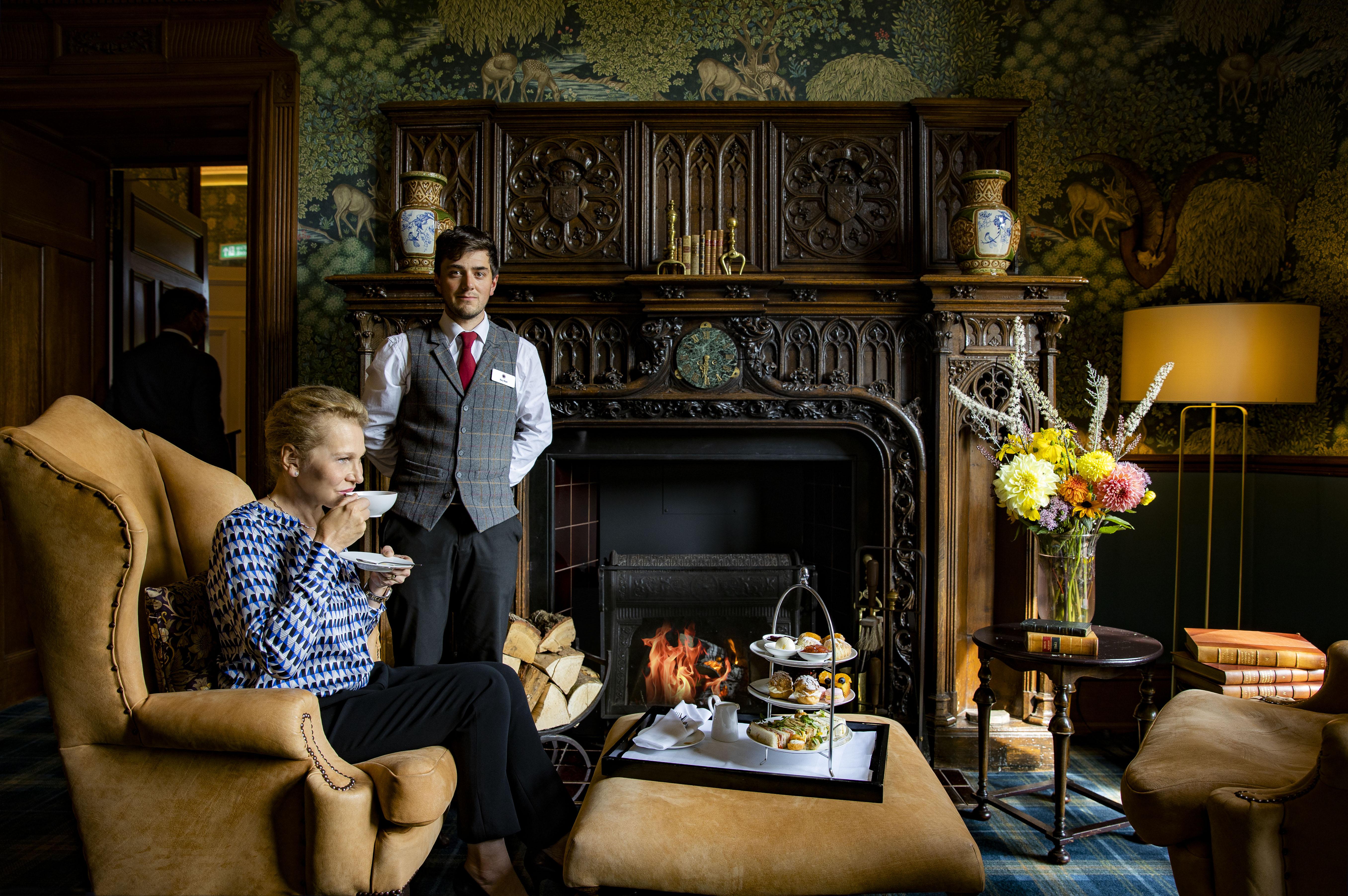 Schloss Roxburghe, Part Of Destination By Hyatt Ngoại thất bức ảnh The fireplace in the Drawing Room
