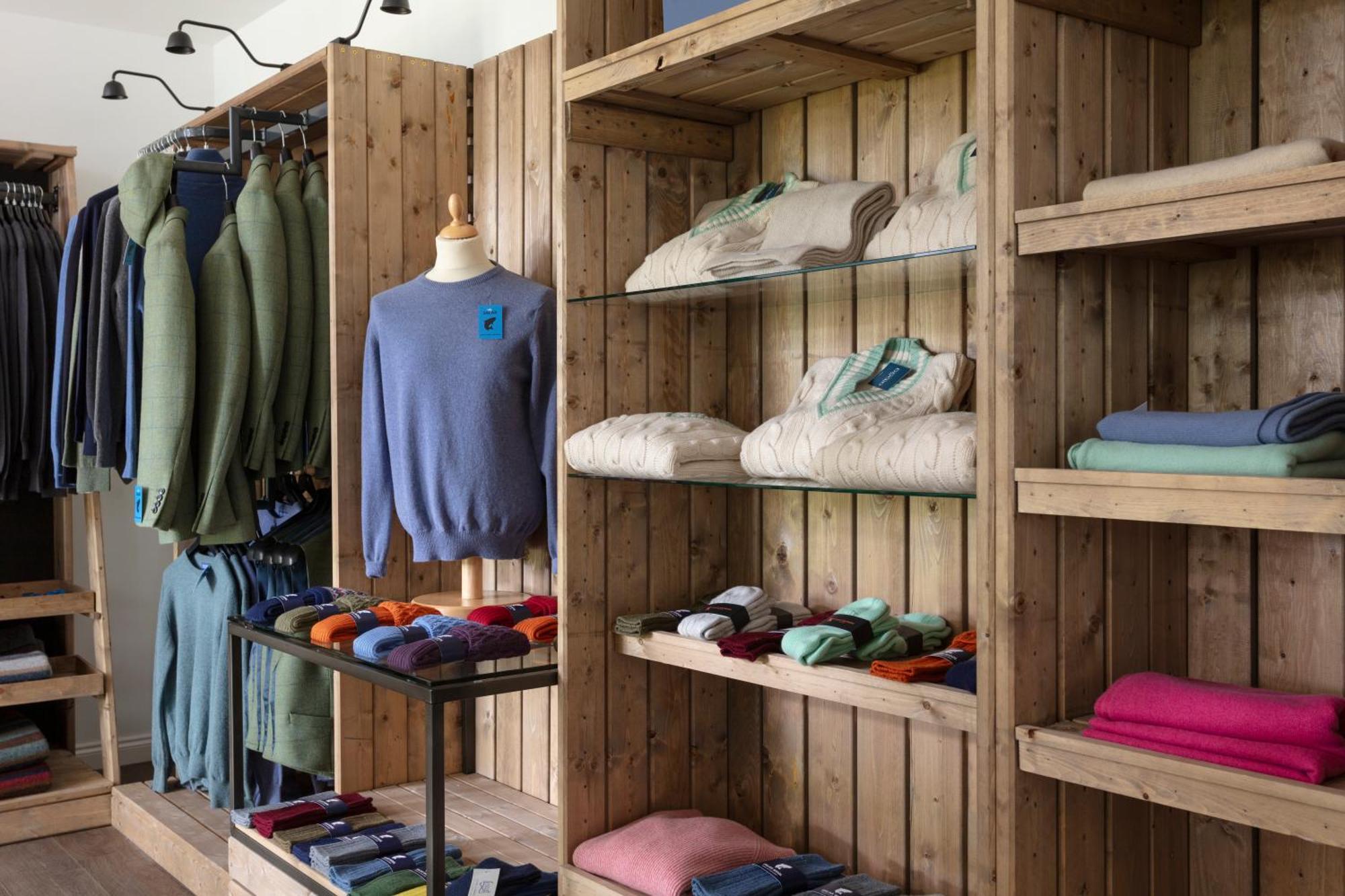Schloss Roxburghe, Part Of Destination By Hyatt Ngoại thất bức ảnh The interior of a clothing store