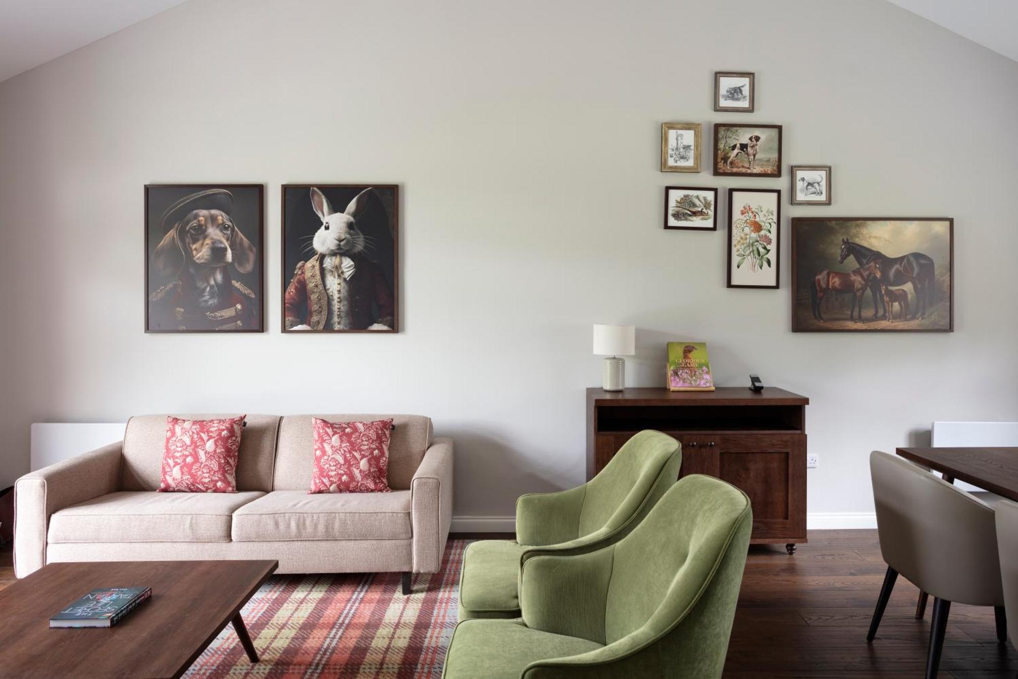 Schloss Roxburghe, Part Of Destination By Hyatt Ngoại thất bức ảnh A living room with a sofa and two armchairs