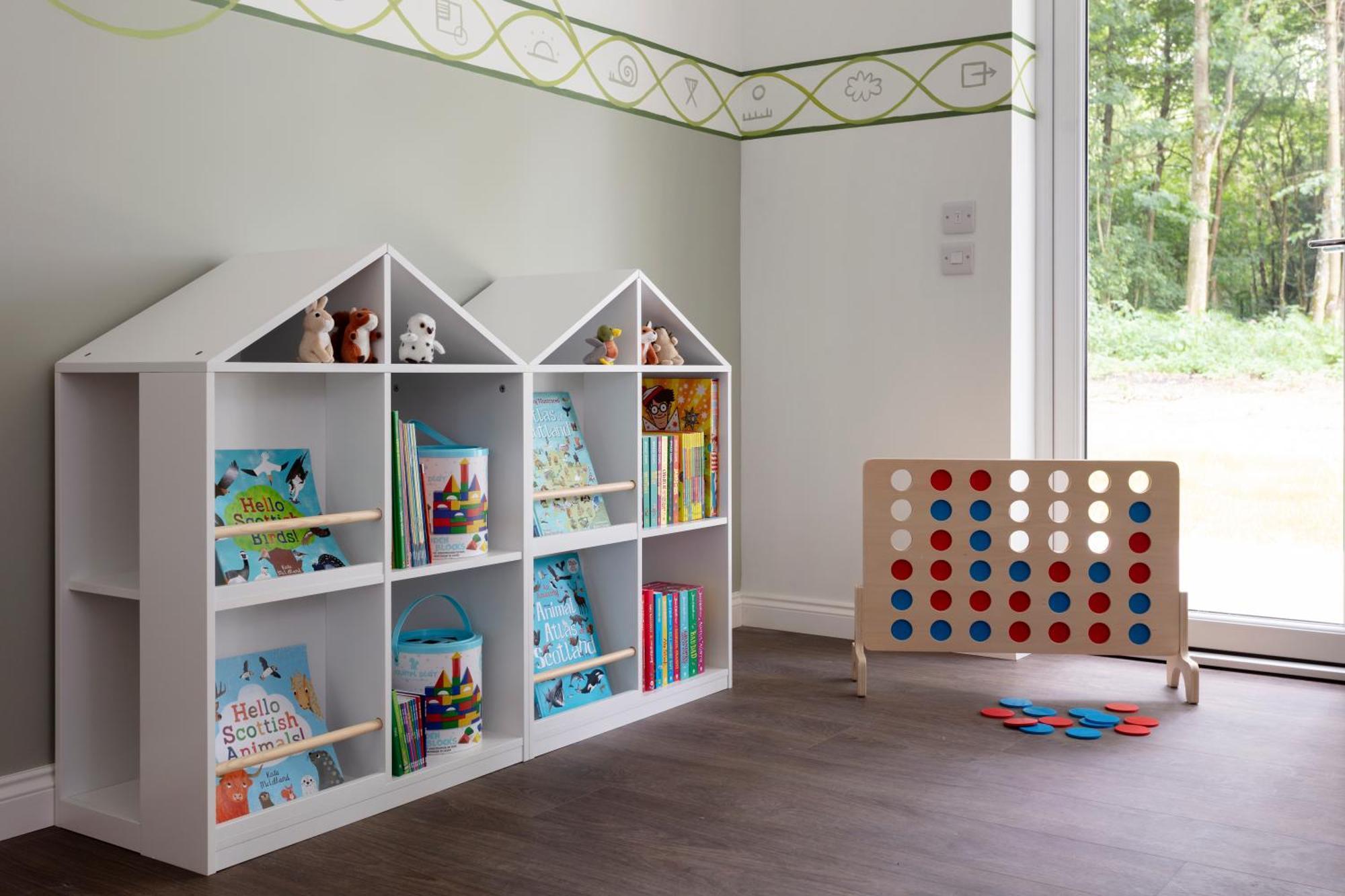 Schloss Roxburghe, Part Of Destination By Hyatt Ngoại thất bức ảnh A children's bookcase