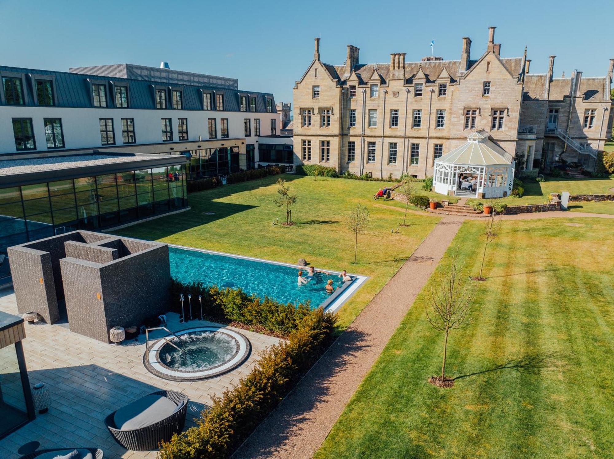 Schloss Roxburghe, Part Of Destination By Hyatt Ngoại thất bức ảnh The hotel's spa